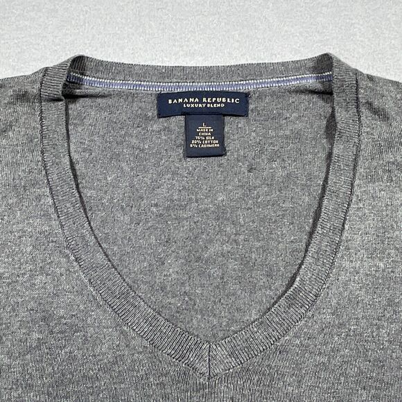 Banana Republic Sweater Men's L Luxury‎ Blend Cashmere Silk Long Sleeve V Neck - Picture 3 of 9